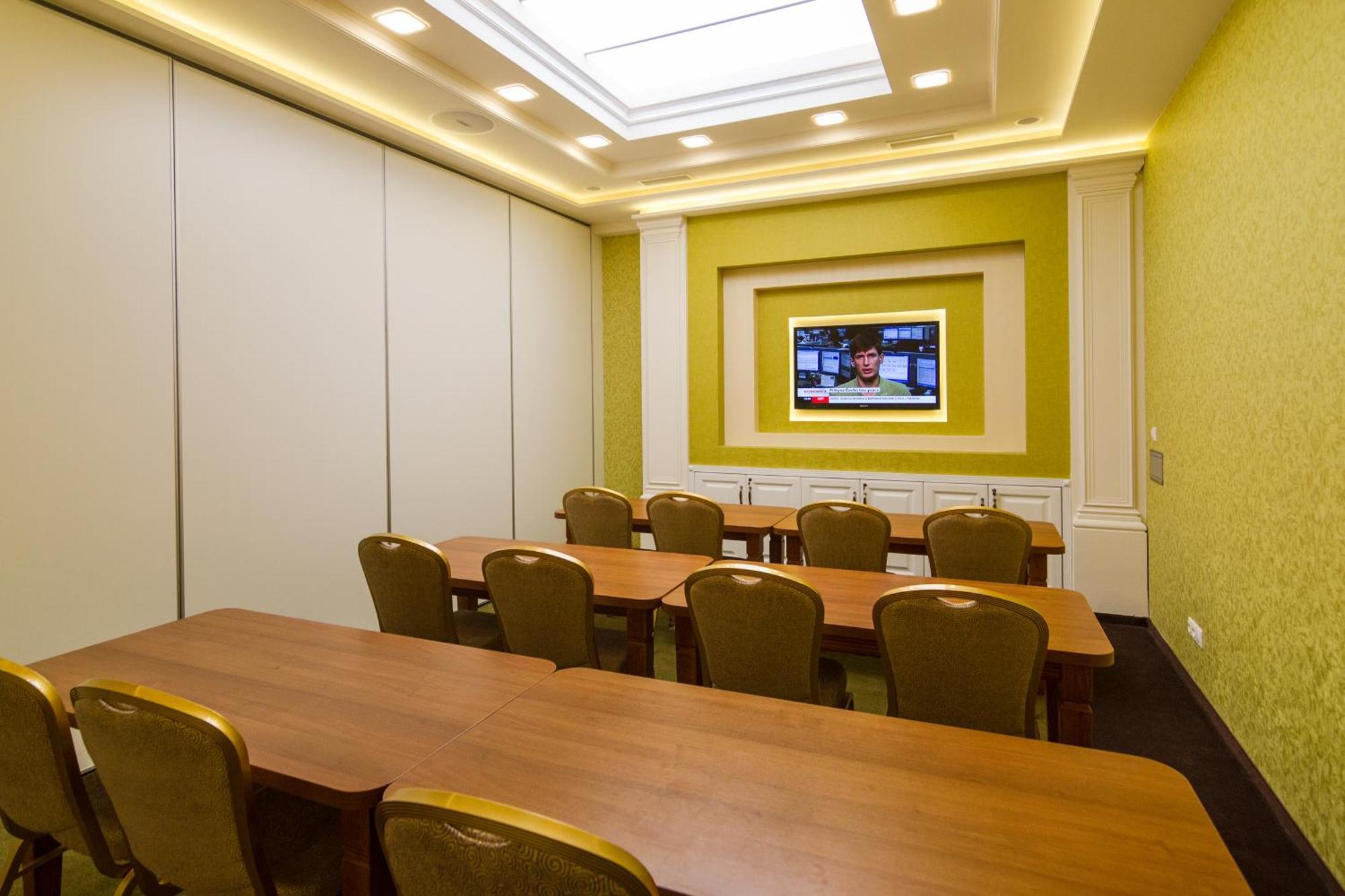 Hotel Dvorana การ์โลวีวารี ภายนอก รูปภาพ
