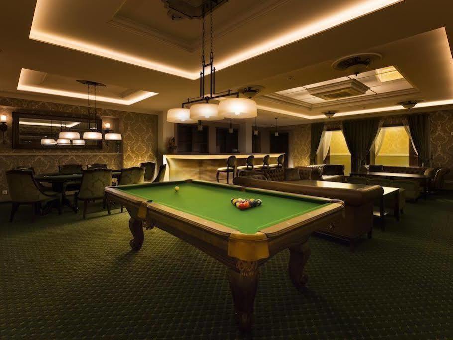 Hotel Dvorana การ์โลวีวารี ภายนอก รูปภาพ